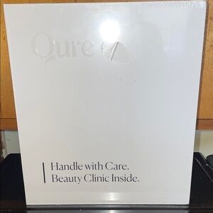 Qure White Skincare Set